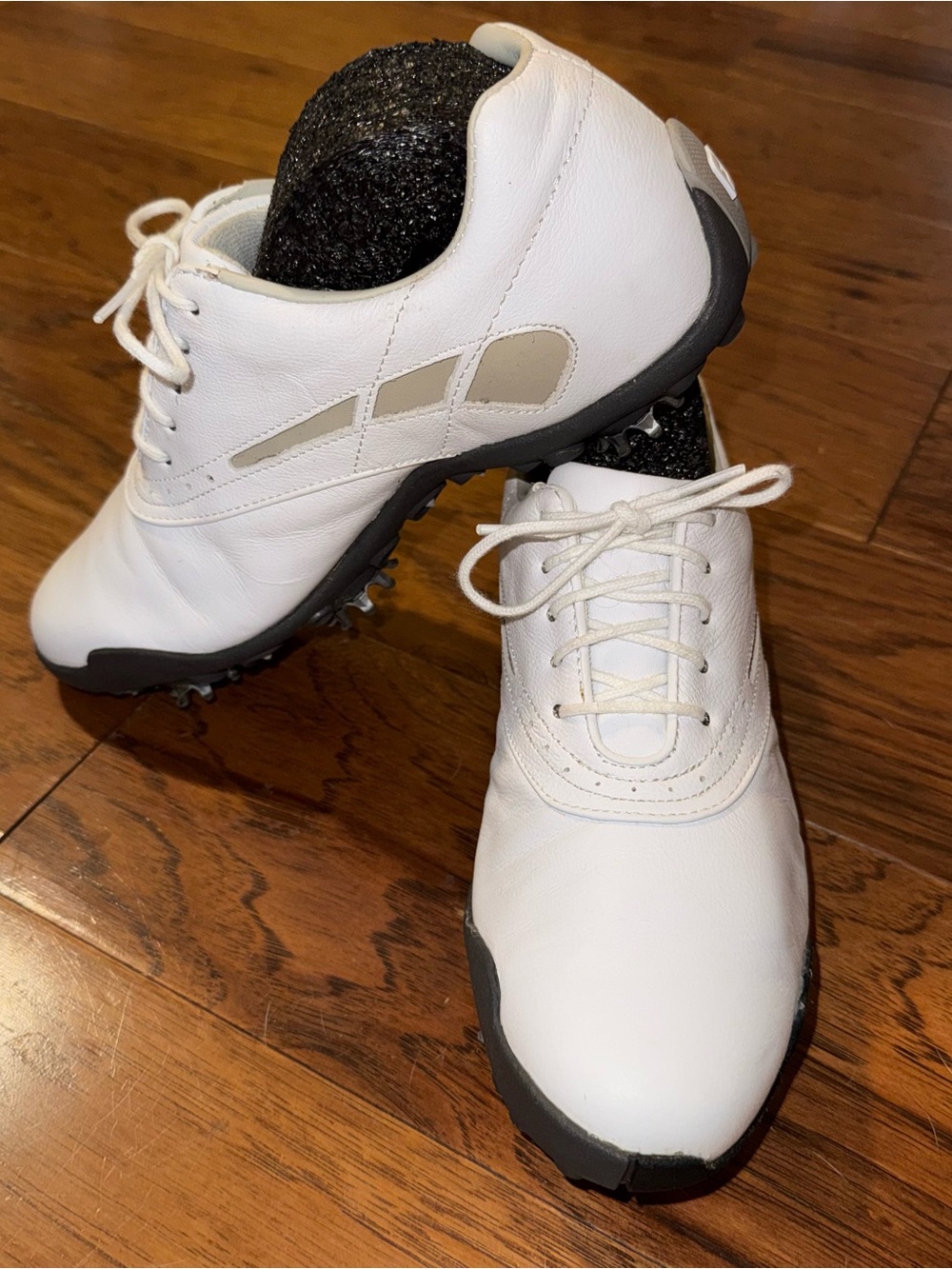 FootJoy Women’s White Leather Spike Golf Shoes Size 6.5